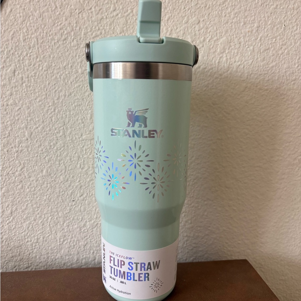 NWT Stanley 30oz Winter Wonderland Collection Seaglass Gloss Flip Straw - Picture 4 of 5